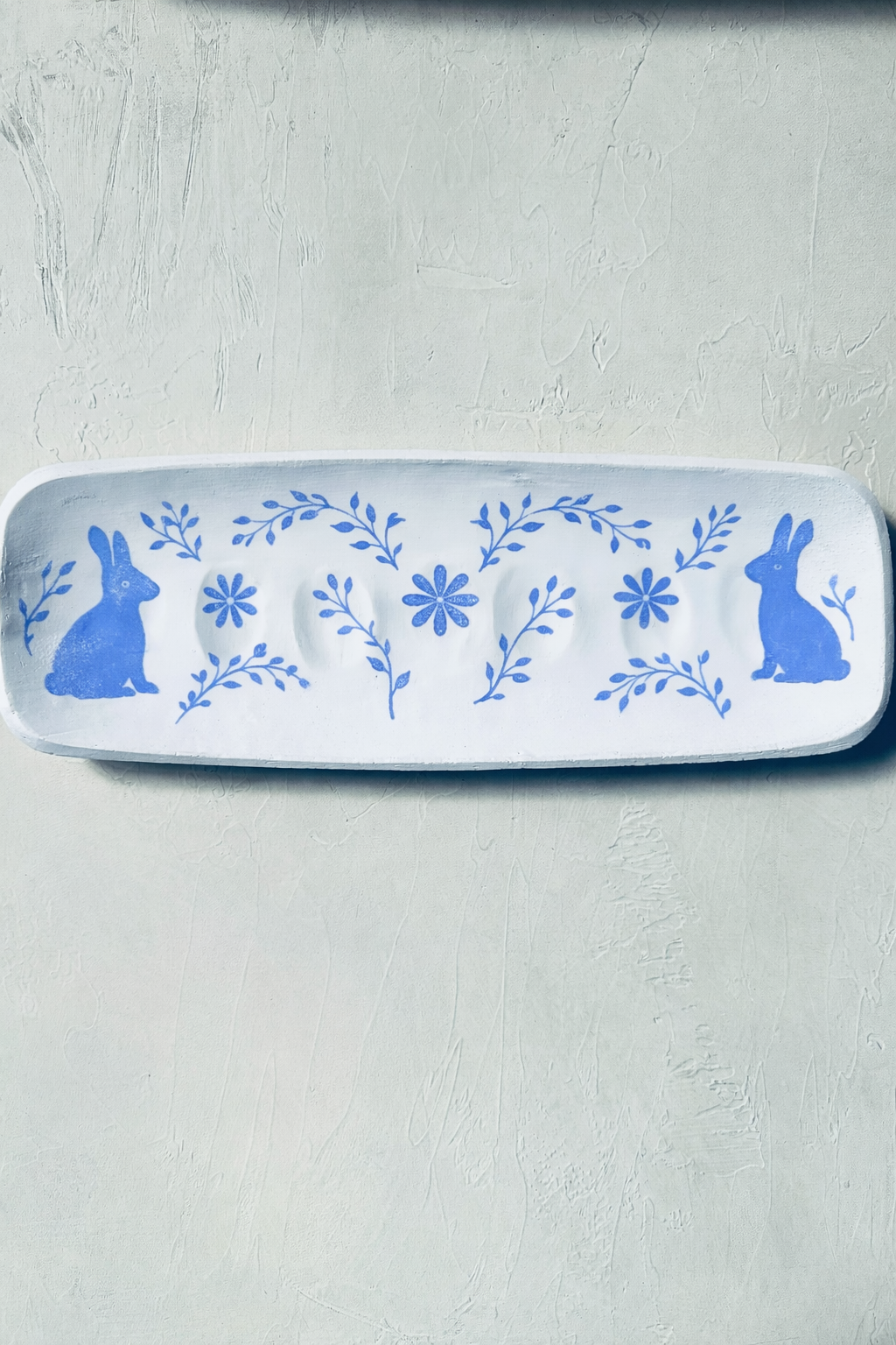 Paint-Your-Own-Deviled Egg Tray Session