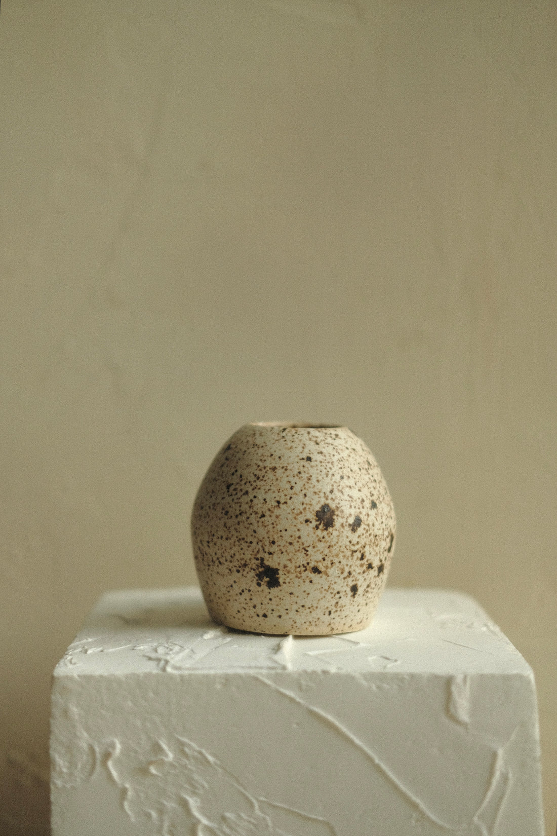 Egg Bud Vase (Ready to ship)