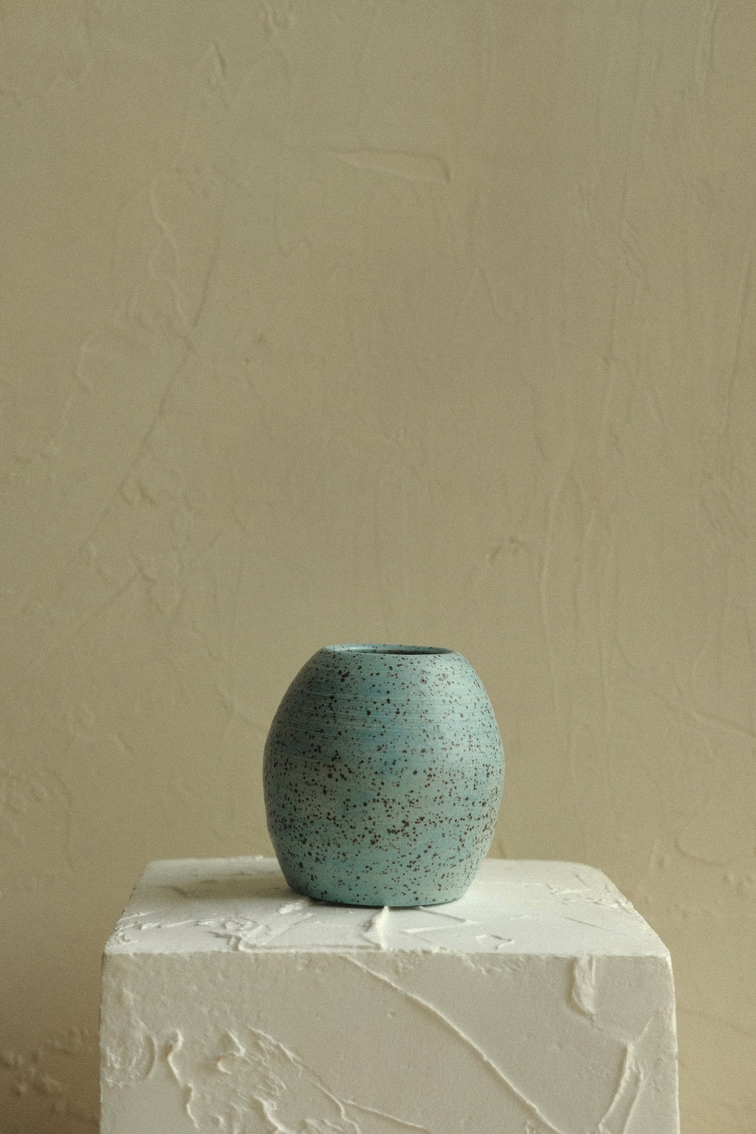 Egg Bud Vase (Ready to ship)
