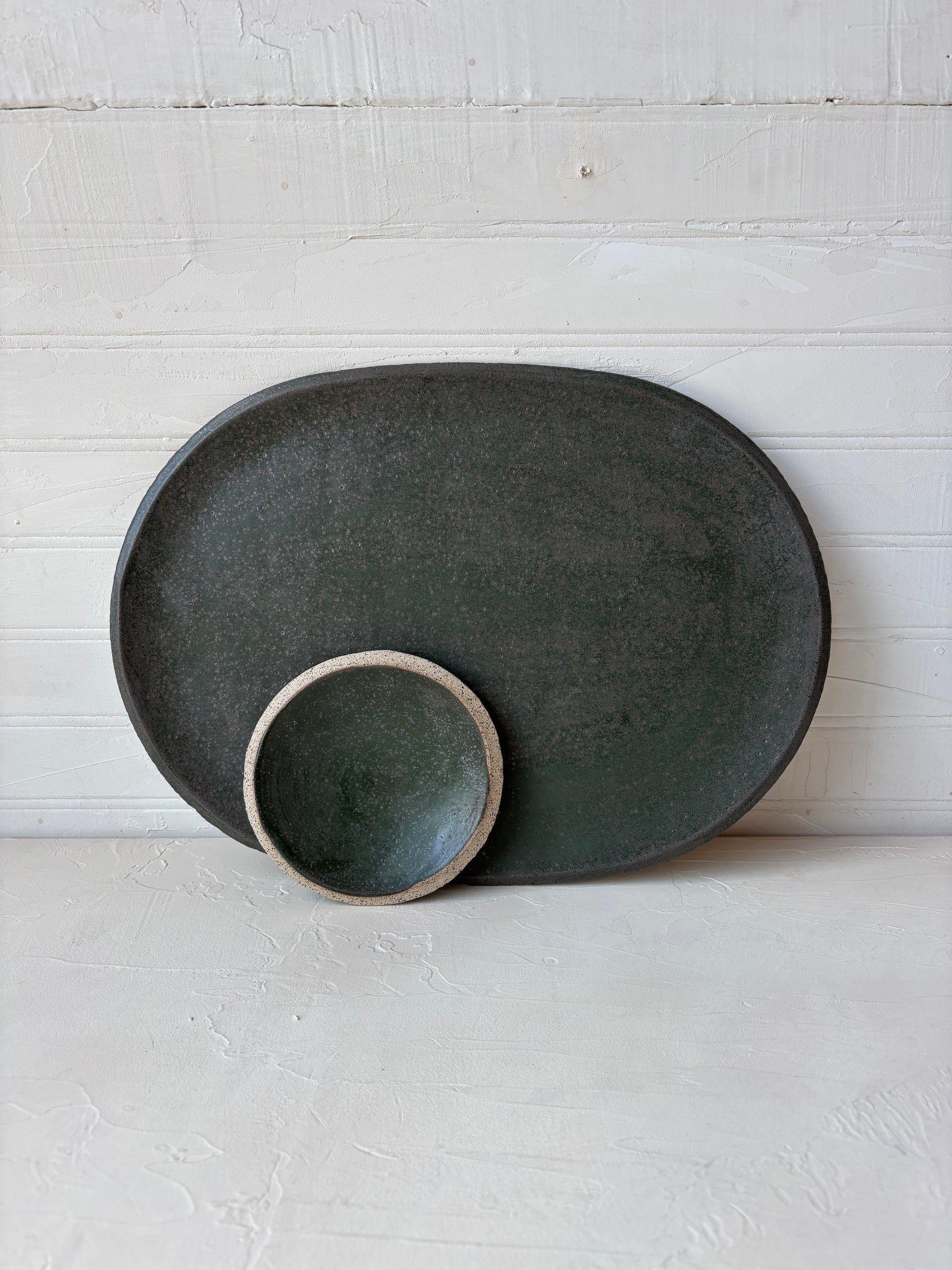 Oval Server in Hunter Green (Ready to ship)