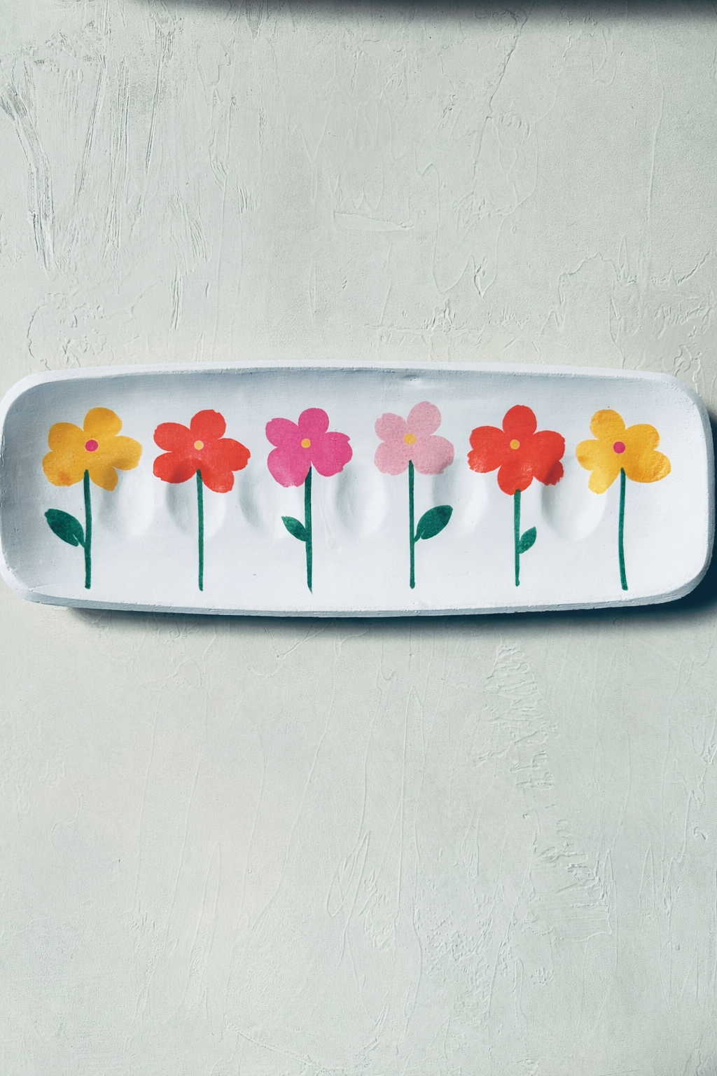 Paint-Your-Own-Deviled Egg Tray Session