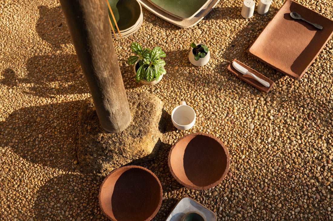 cafe serving tray in Rojo