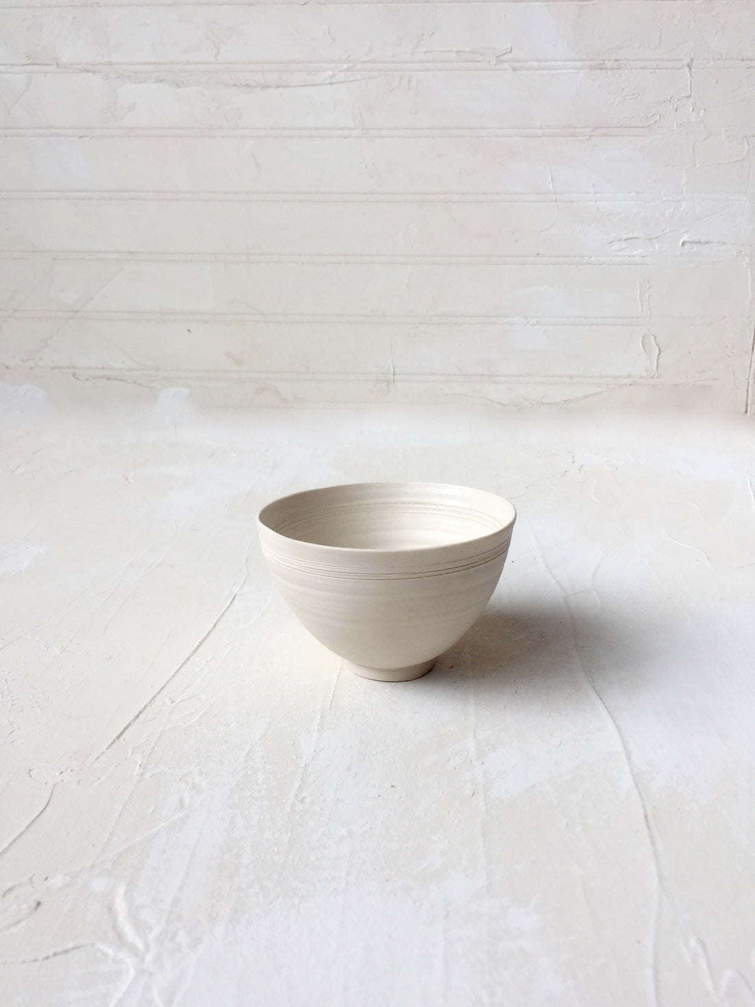Tea Bowl / Ramekin in white porcelain