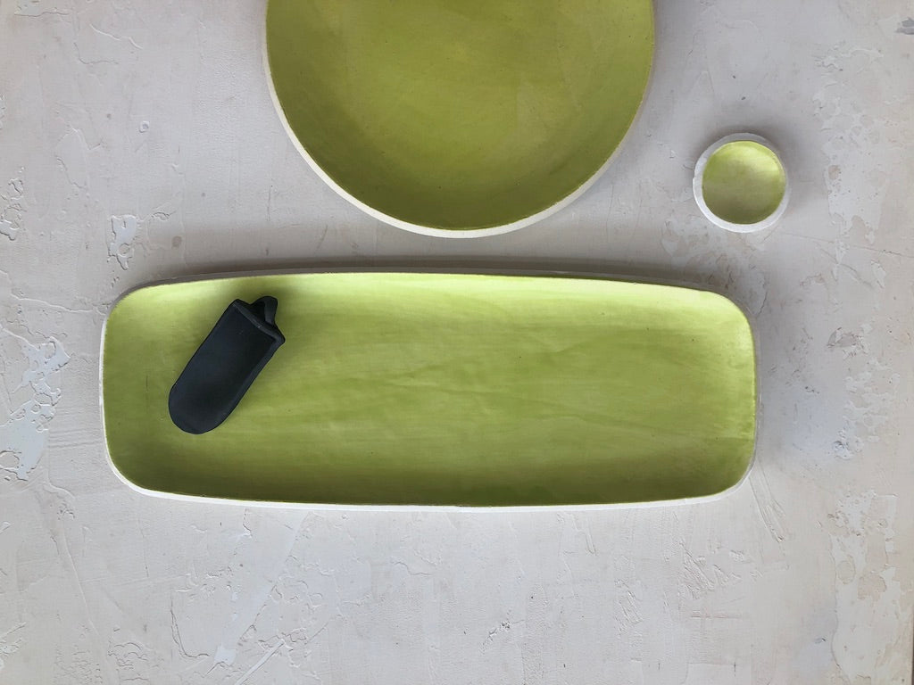 Elongated Serving Platter in Citron